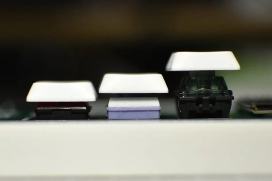 通常時 左からロープロファイルスイッチのストローク1.5mm,3mm,ノーマルプロファイルスイッチ